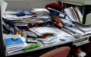 messy-desk